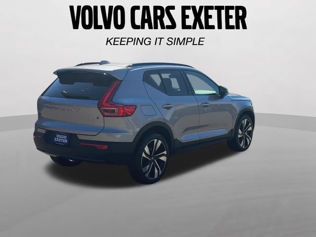 2026 Volvo XC40 Plus - Photo 8
