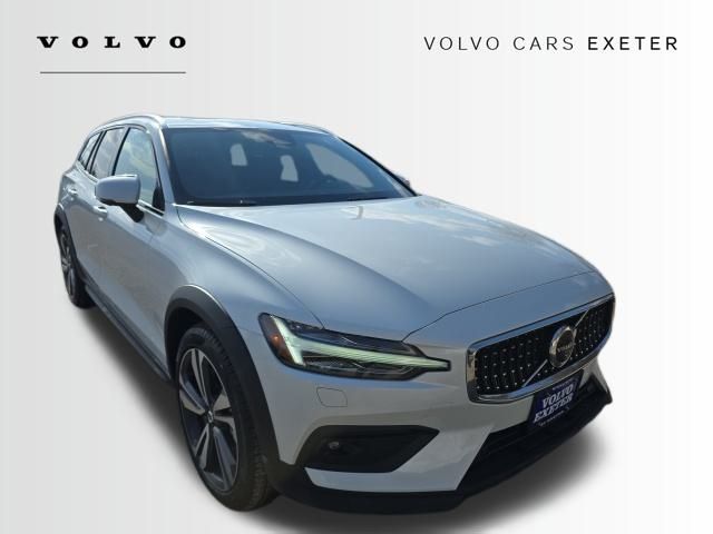 2026 Volvo V60 Cross Country