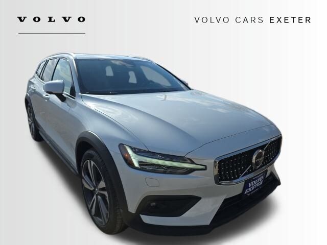 2026 Volvo V60 Cross Country B5 Plus AWD Wagon