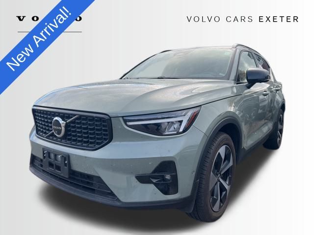 2024 Volvo XC40 Plus's photo