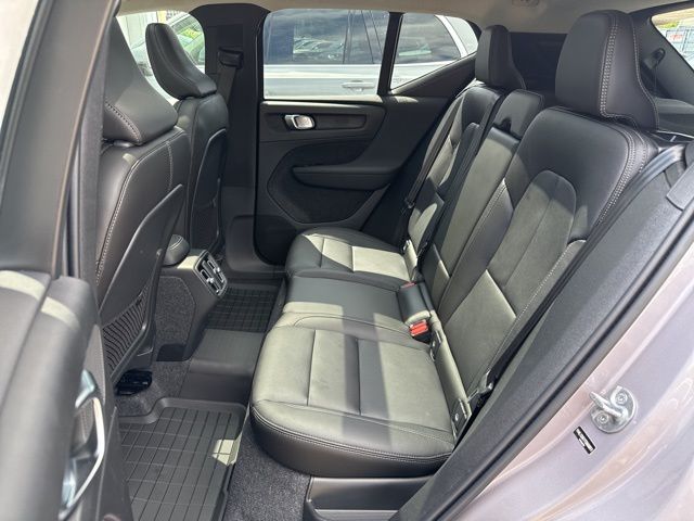 2026 Volvo XC40 Plus - Photo 12