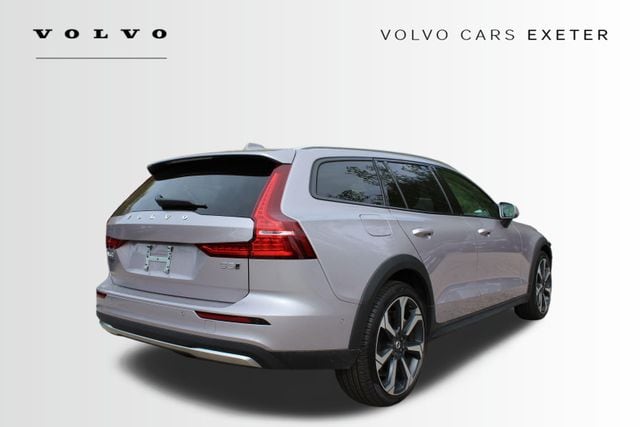2026 Volvo V60 Cross Country Plus - Photo 6