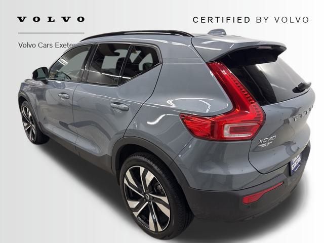 2023 Volvo XC40 Plus photo 4