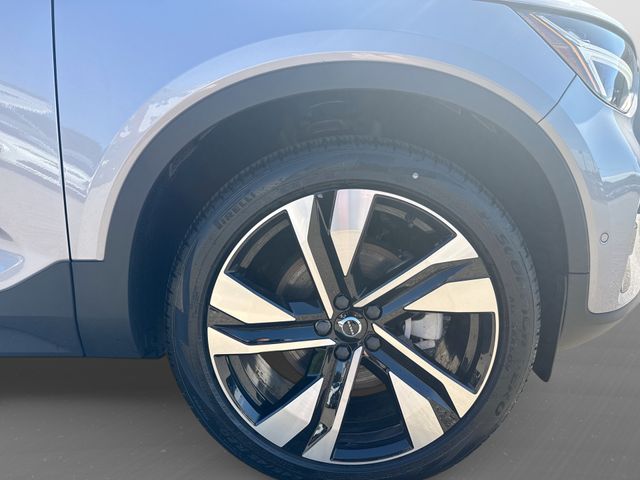 2026 Volvo XC40 Plus - Photo 19