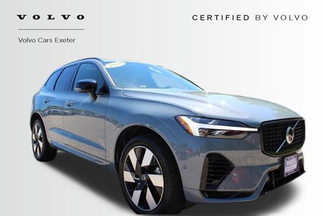 2024 Volvo XC60 Recharge T8 Plus Dark Theme eAWD