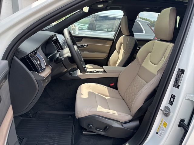2026 Volvo XC90 Plus - Photo 11