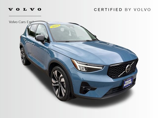 2024 Volvo XC40 B5 Plus Dark AWD's photo