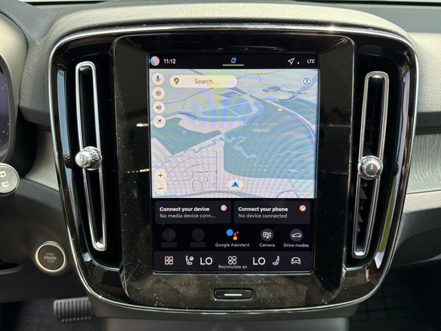 2026 Volvo XC40 Plus - Photo 9