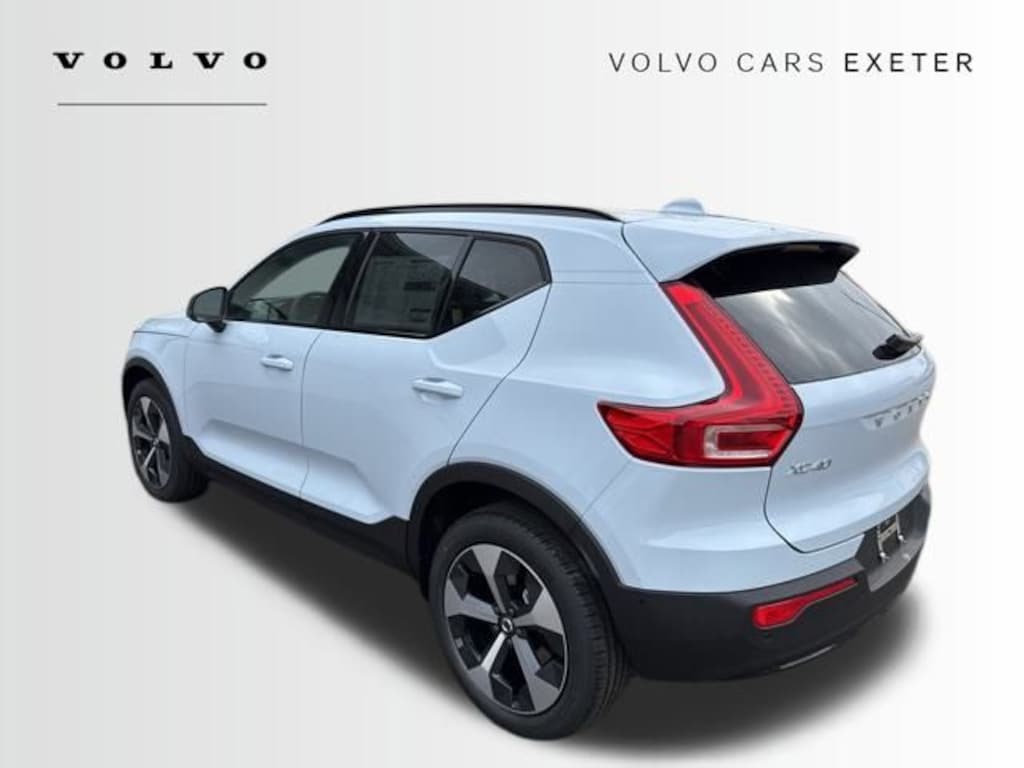 New 2026 Volvo XC40 B5 Plus SUV