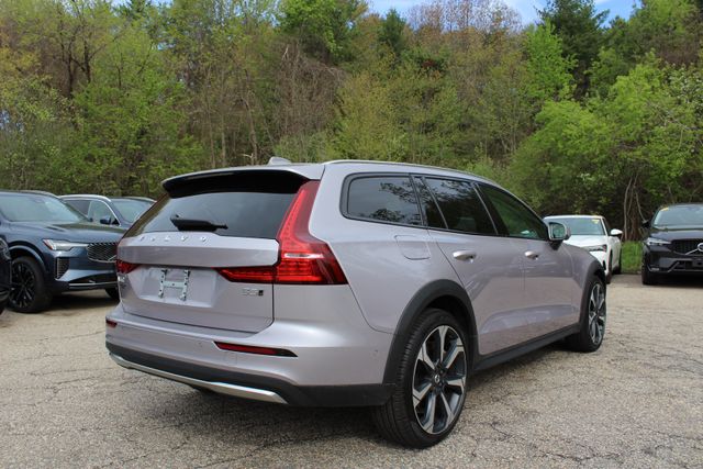 2026 Volvo V60 Cross Country Plus - Photo 6