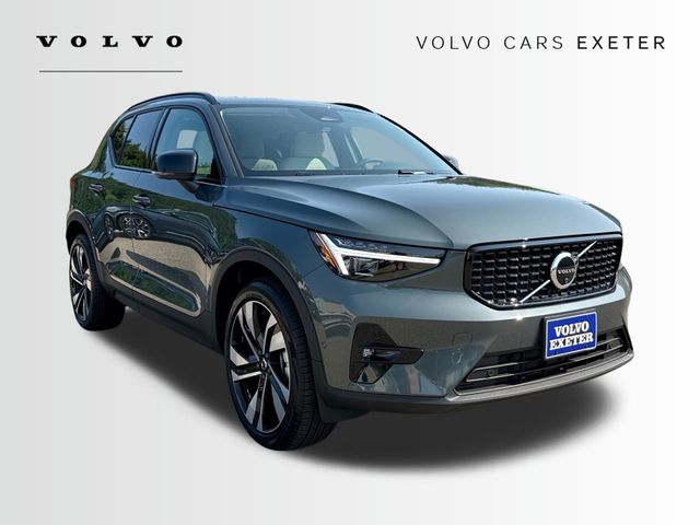 2026 Volvo XC40 B5 Ultra Dark AWD's photo