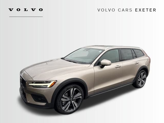 2026 Volvo V60 Cross Country Plus's photo