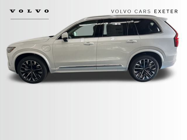 2025 Volvo XC90 T8 Plus photo 2
