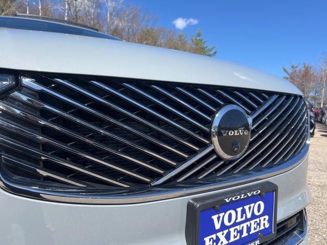 2026 Volvo XC90 Plus - Photo 11
