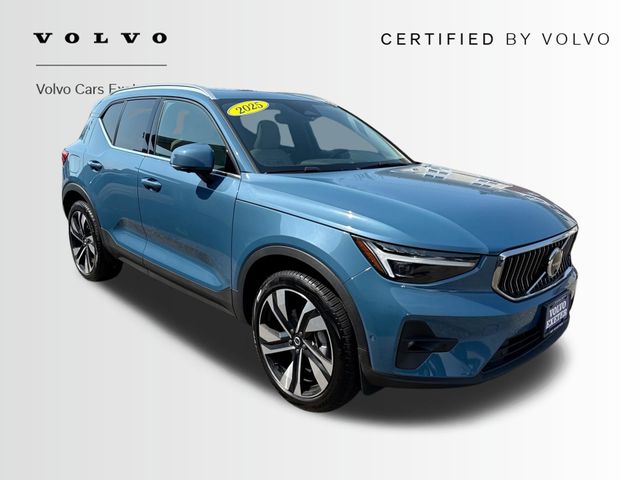 2024 Volvo XC40 B5 Core Bright AWD's photo