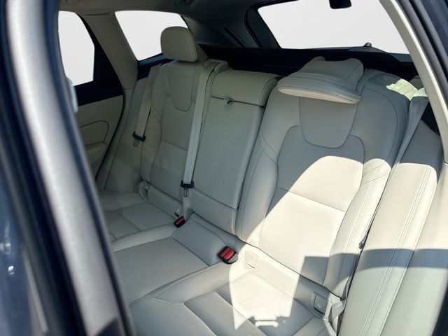 2026 Volvo XC60 Ultra - Photo 25