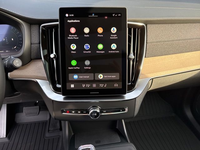 2026 Volvo XC90 Plus photo 4