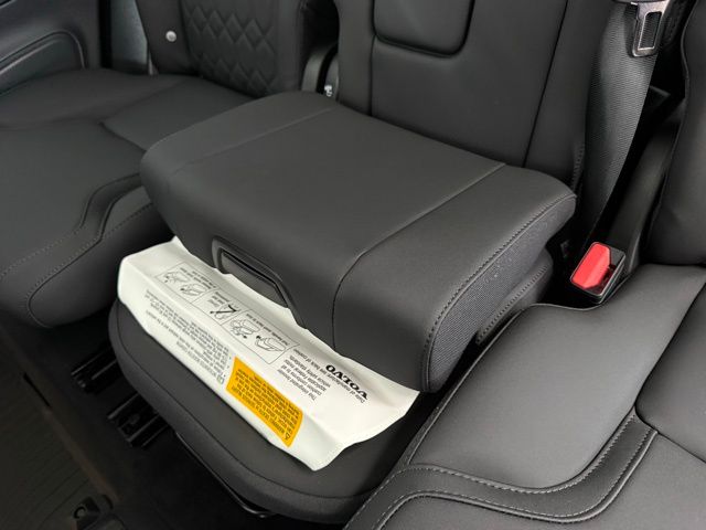 2026 Volvo XC90 Plus - Photo 30