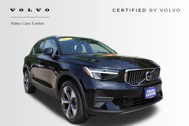 2024 Volvo XC40 B5 Core Bright AWD's photo