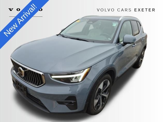 2023 Volvo XC40 Plus's photo