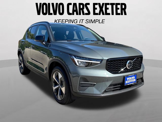 2026 Volvo XC40 Core
