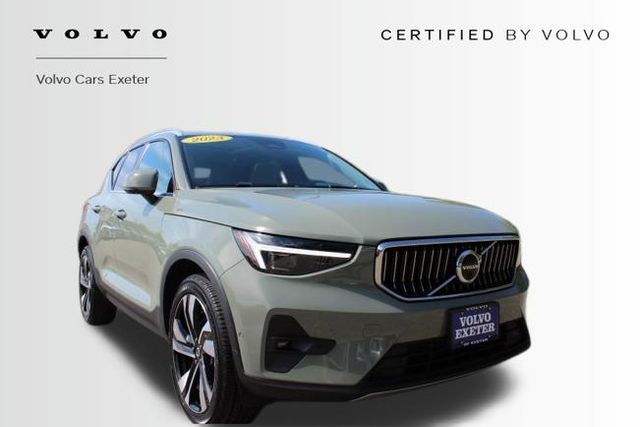 2023 Volvo XC40 B5 Ultimate Bright AWD's photo
