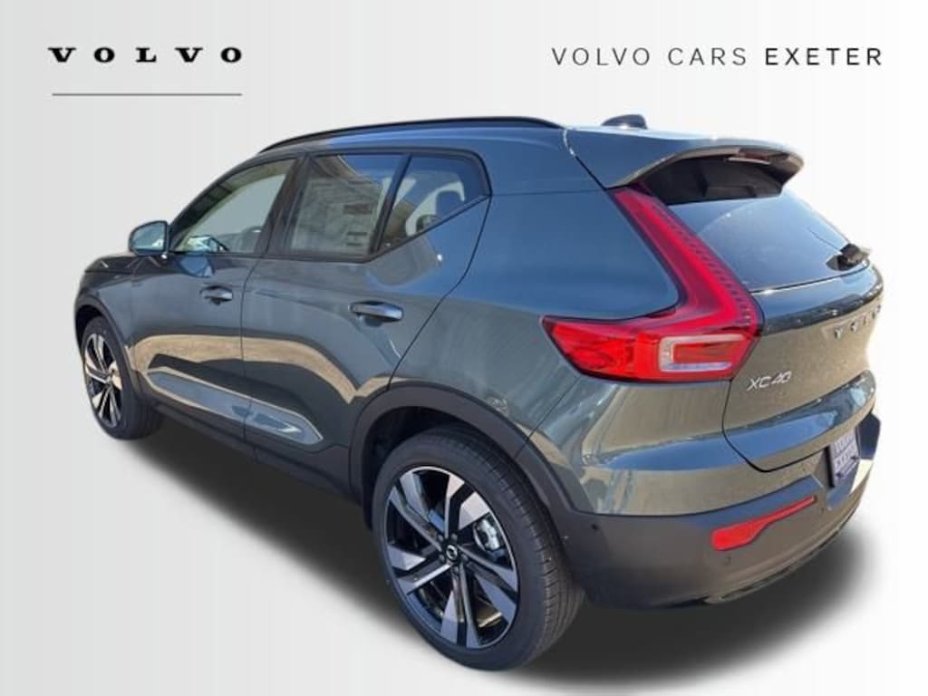 New 2026 Volvo XC40 B5 Ultra SUV