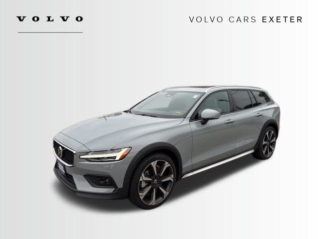 2026 Volvo V60 Cross Country Ultra's photo