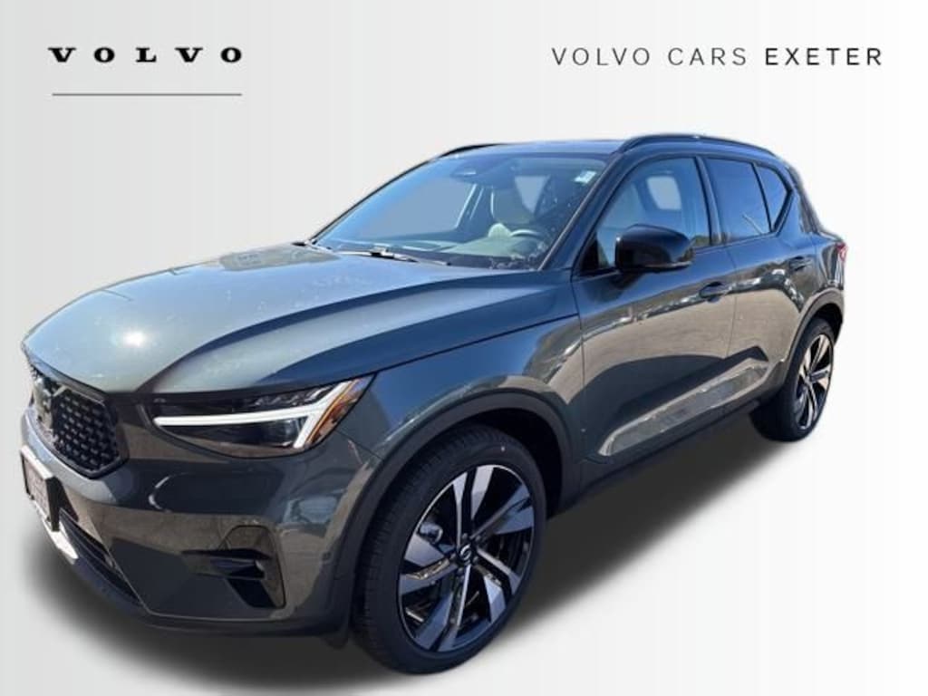 New 2026 Volvo XC40 B5 Ultra SUV