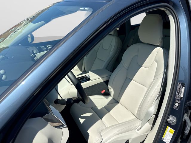 2026 Volvo XC60 Ultra - Photo 13