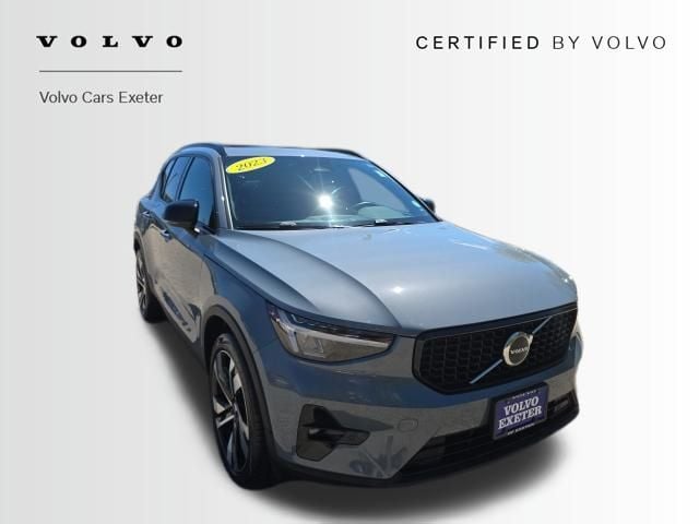 2023 Volvo XC40 B5 Plus Dark AWD's photo