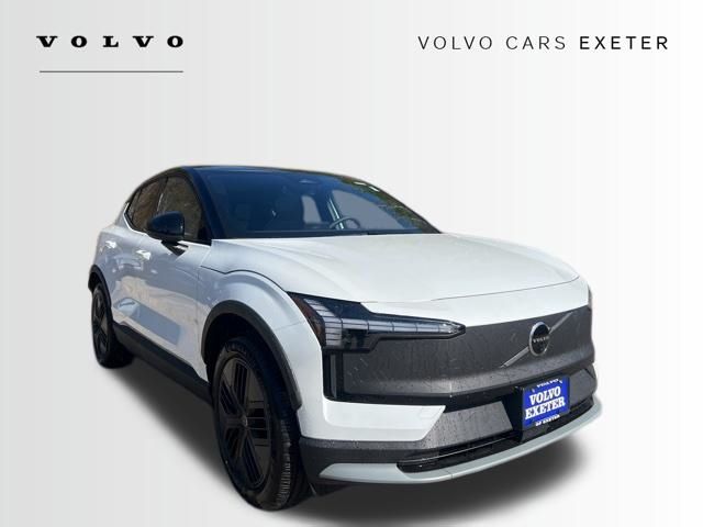 2026 Volvo EX30 Twin Motor Cross Country Ultra's photo