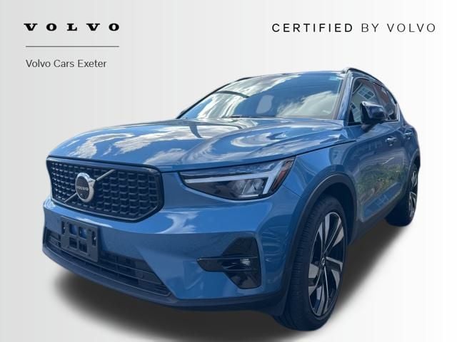 2023 Volvo XC40 B5 Plus Dark Theme SUV