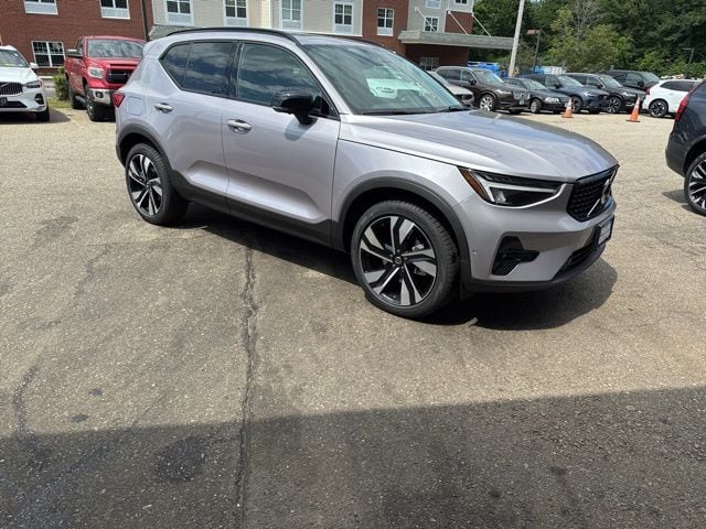 2026 Volvo XC40
