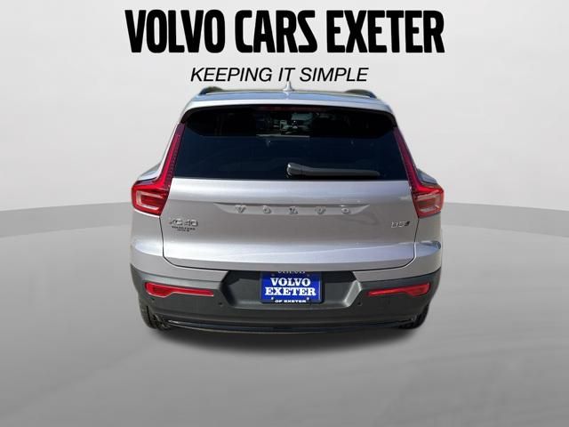 2026 Volvo XC40 Plus - Photo 13
