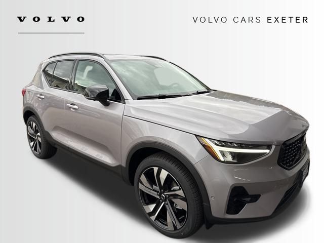 2026 Volvo XC40 Plus's photo