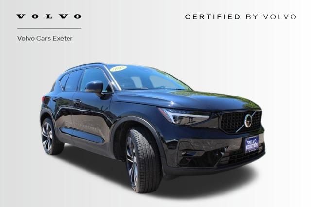 2023 Volvo XC40 B5 Ultimate Dark AWD's photo