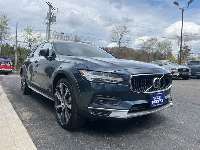 Denim Blue Metallic 2025 Volvo V90 Wagon All-Wheel Drive Automatic