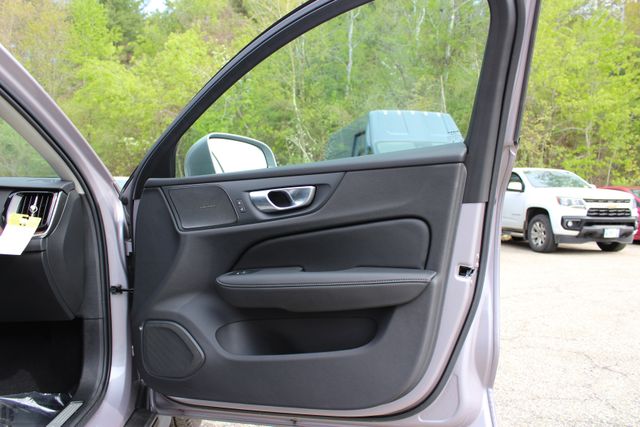 2026 Volvo V60 Cross Country Plus - Photo 12