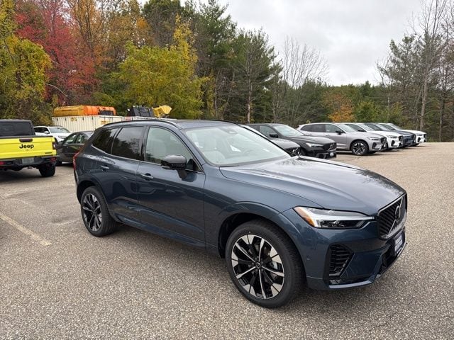 2026 Volvo XC60 Plus's photo