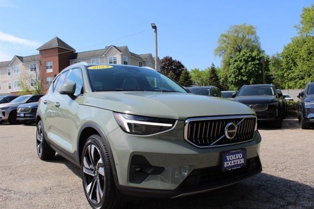 2023 Volvo XC40 B5 Ultimate Bright AWD's photo