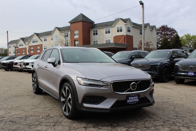 2026 Volvo V60 Cross Country