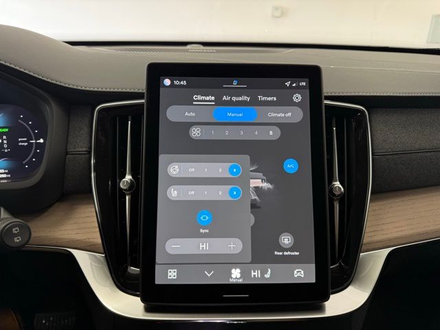 2026 Volvo XC90 Plus - Photo 26