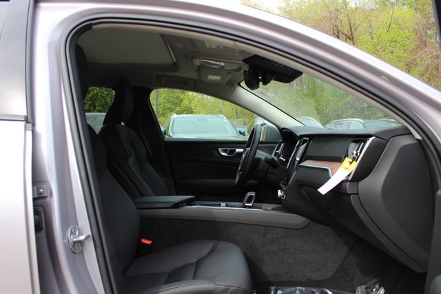 2026 Volvo V60 Cross Country Plus - Photo 13