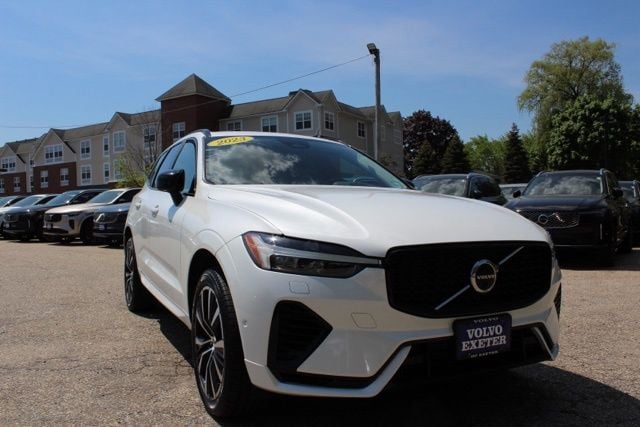 2023 Volvo XC60 T8 Plus Dark Theme AWD's photo