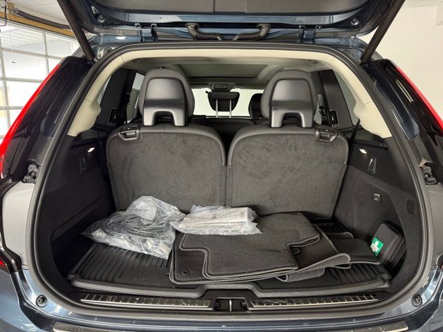 2026 Volvo XC90 Plus - Photo 34
