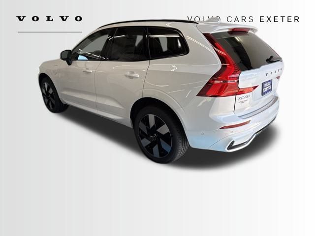 2025 Volvo XC60 Hybrid T8 Plus photo 4