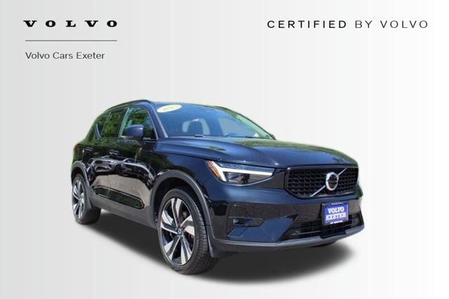 2023 Volvo XC40 B5 Ultimate Dark AWD's photo