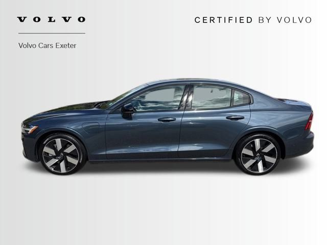 2024 Volvo S60 Recharge T8 Plus photo 3