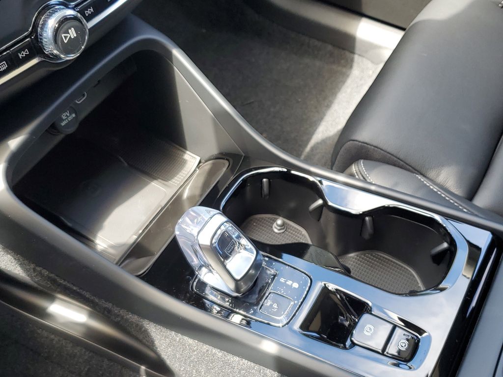 2026 Volvo XC40 Ultra - Photo 17